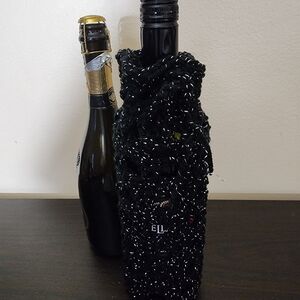 Elegant Black N Metallic Wine Bag Carrier